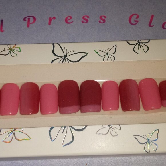 24pc Verticle Ombre 💗 Mixed Press-on Nail Set (Made to Order) - Picture 3 of 15